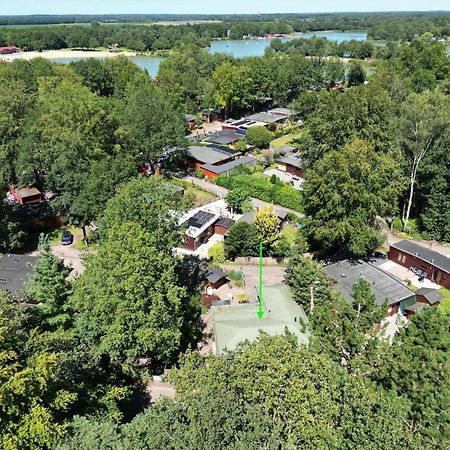 Gezellig Chalet Met 2 Slaapkamers Aan Bosrand Erm Exteriör bild