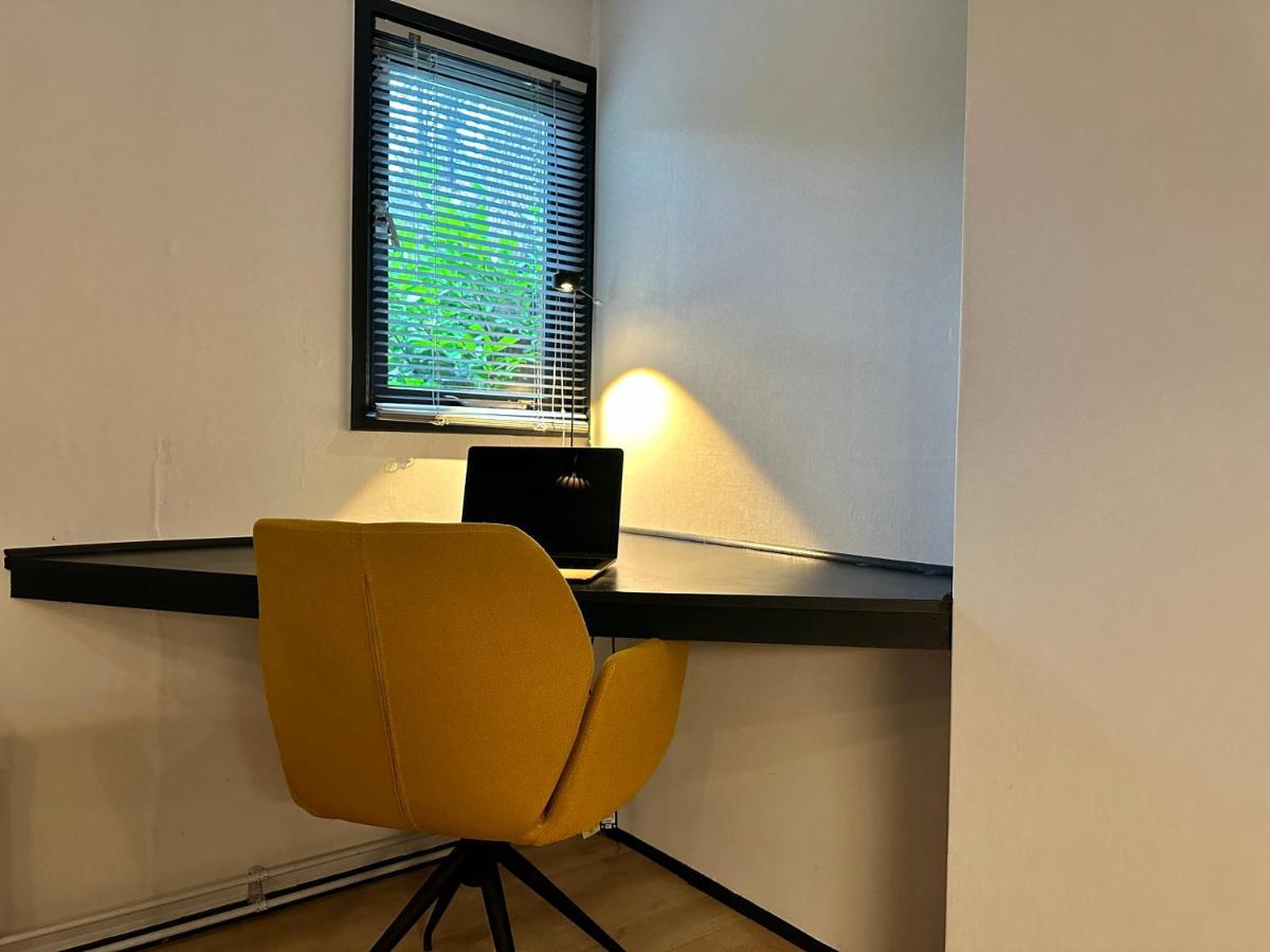 Gezellig Chalet Met 2 Slaapkamers Aan Bosrand Erm Exteriör bild