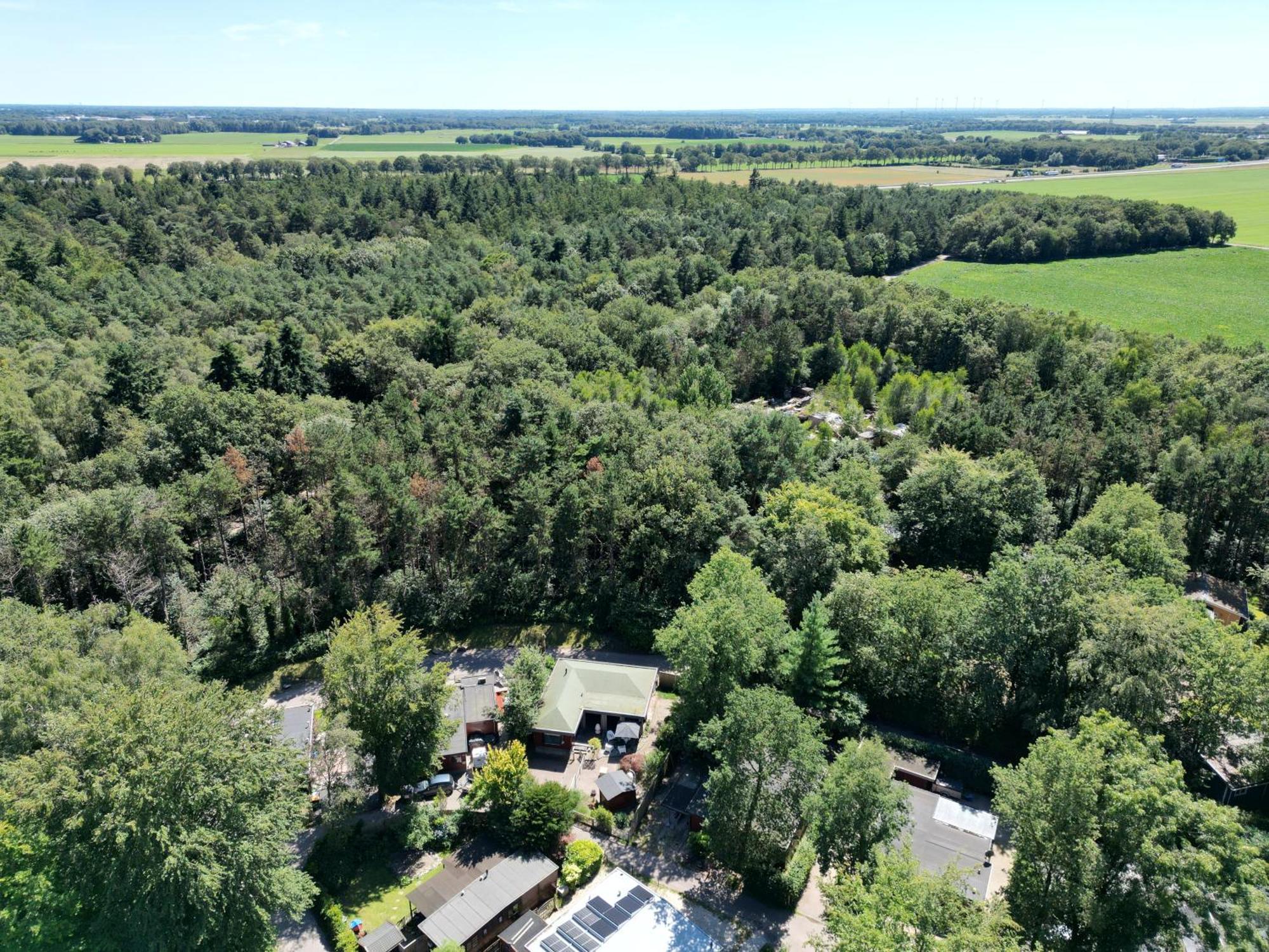 Gezellig Chalet Met 2 Slaapkamers Aan Bosrand Erm Exteriör bild